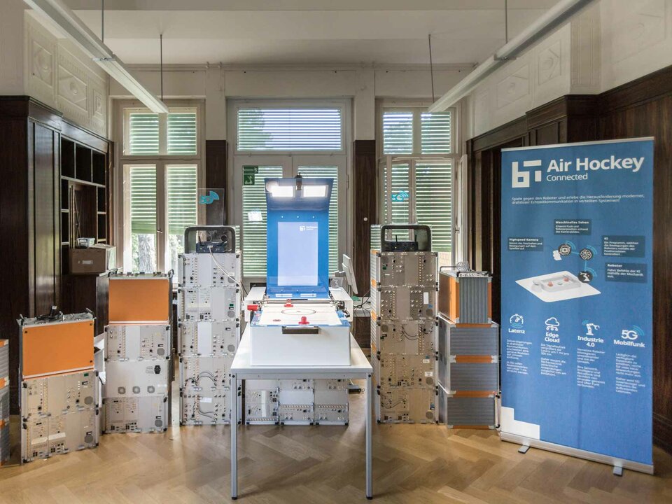 Airhockey in Villa Bienert