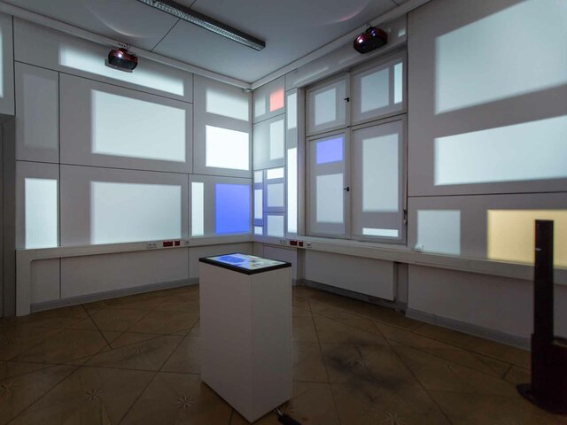 Projection Mondrian in Villa Bienert