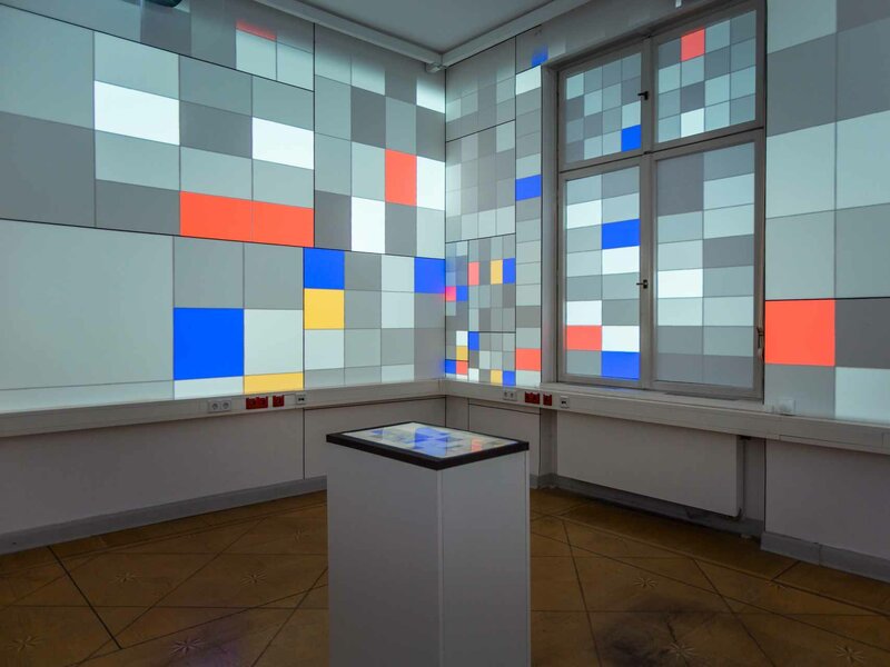 Projection Mondrian in Villa Bienert