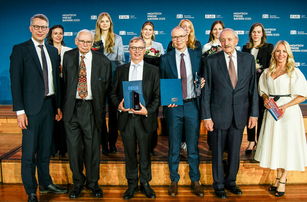 group picture of all the Winners of the High-Tech Prizes Bavaria 2025