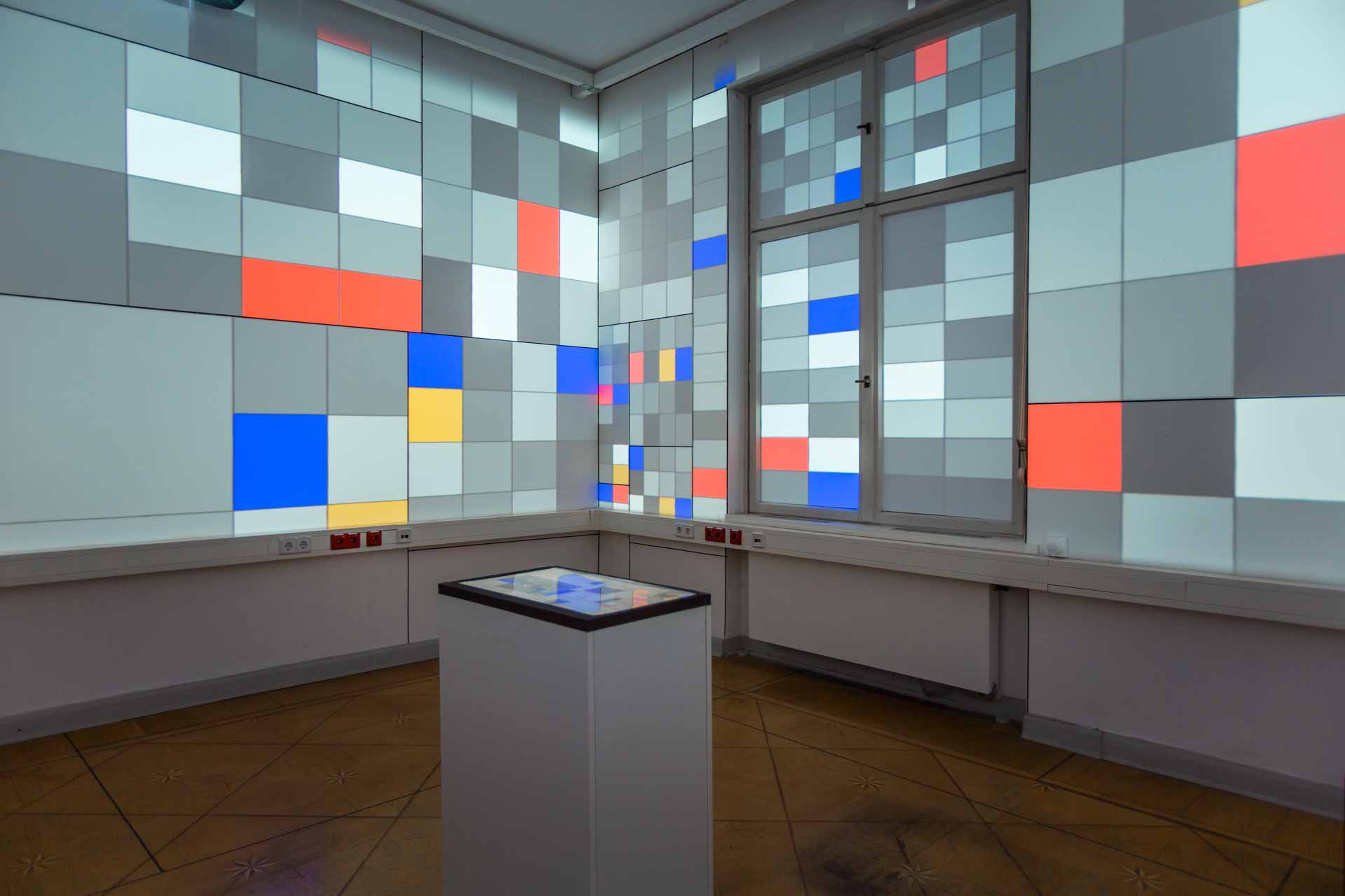 Projection Mondrian in Villa Bienert